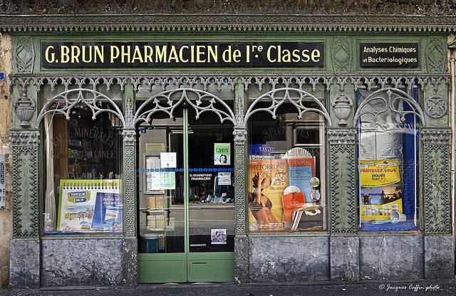 Pharmacie Jacques CaffinCC BY NC ND 2.0